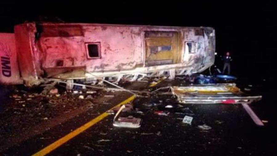 Шесть человек погибли в ДТП с автобусом в Мексике<br />
