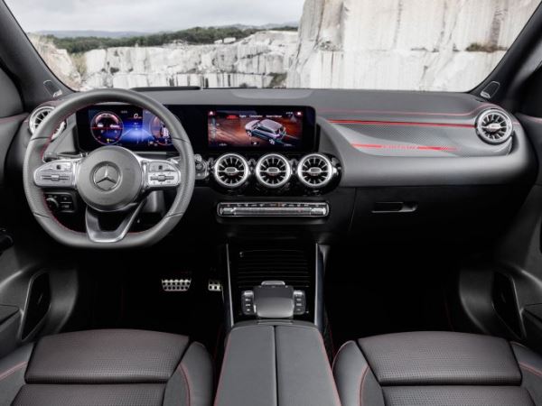 Новый Mercedes-Benz GLA: в России от 2.790.000 руб.