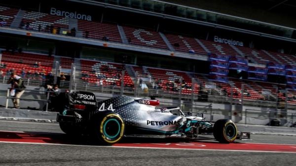 Red Bull вынудила Mercedes переделать воздуховоды тормозов