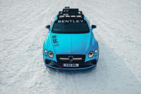 <br />
			Bentley Continental GT Bomber Edition  (12 фото)